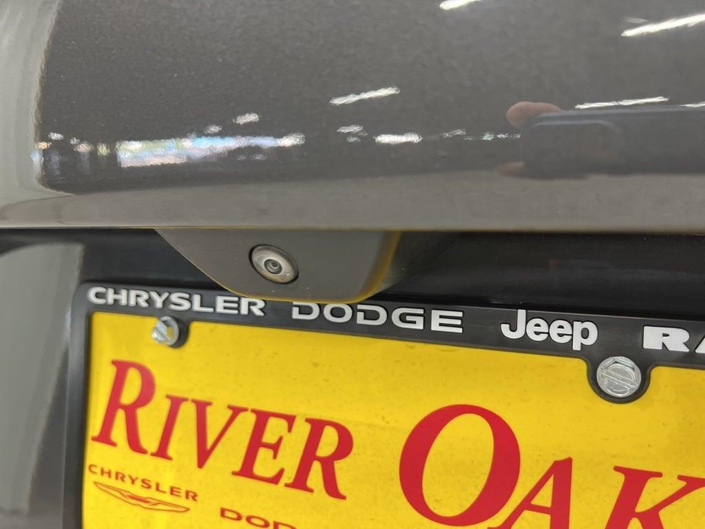 used 2022 Jeep Grand Cherokee car, priced at $33,354