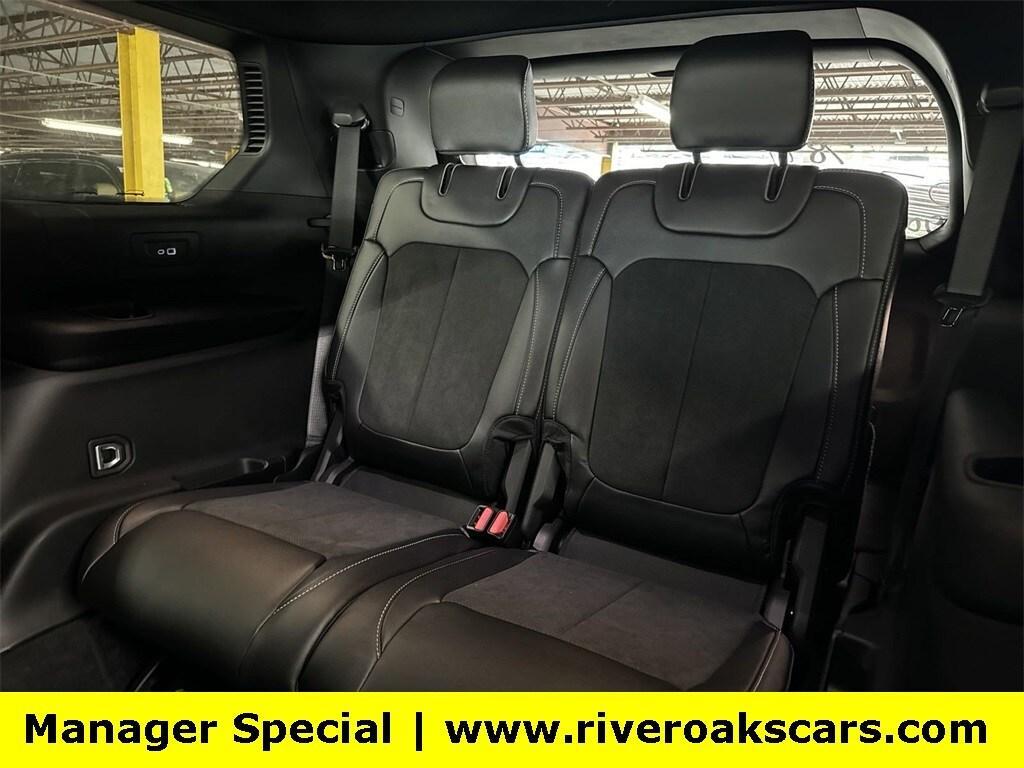 used 2024 Jeep Grand Cherokee L car, priced at $41,265
