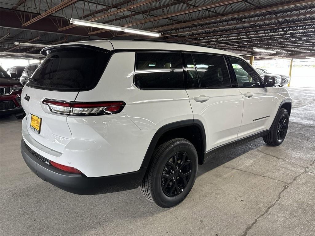 new 2024 Jeep Grand Cherokee L car, priced at $40,432