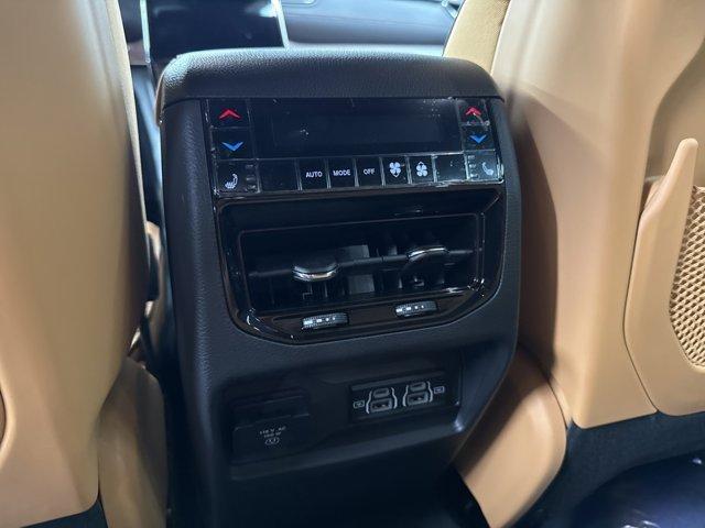 new 2025 Jeep Grand Cherokee car, priced at $57,310