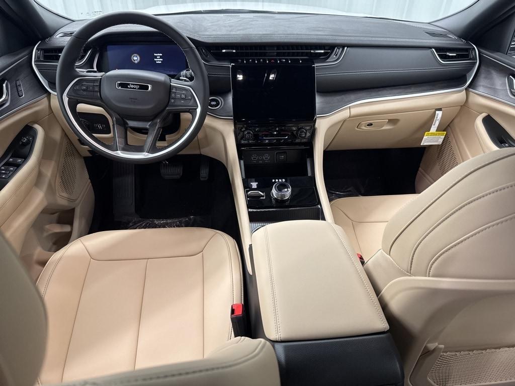 new 2025 Jeep Grand Cherokee L car, priced at $46,986