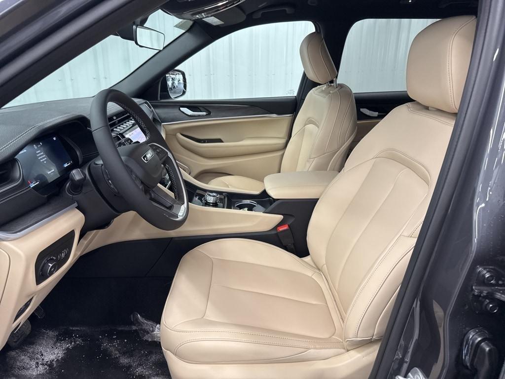 new 2025 Jeep Grand Cherokee L car, priced at $47,421