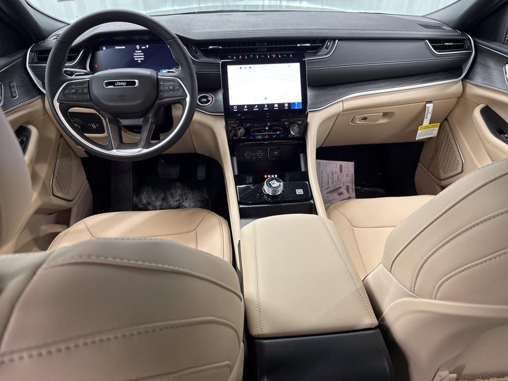 new 2025 Jeep Grand Cherokee L car, priced at $47,421