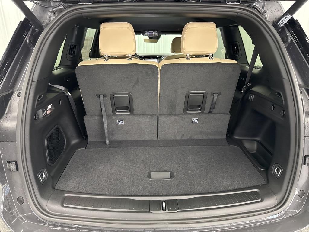 new 2025 Jeep Grand Cherokee L car, priced at $47,421