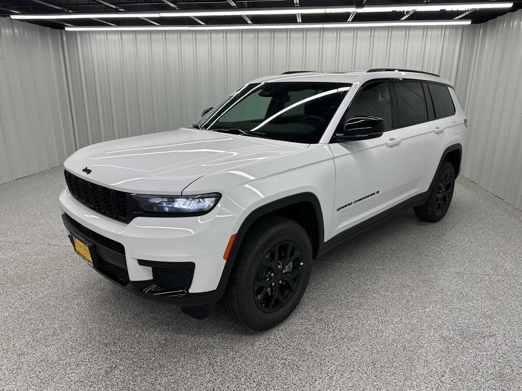 new 2025 Jeep Grand Cherokee L car, priced at $41,341