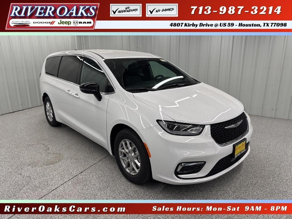 new 2025 Chrysler Pacifica car, priced at $41,392