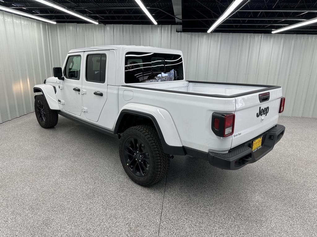 new 2025 Jeep Gladiator car, priced at $41,906