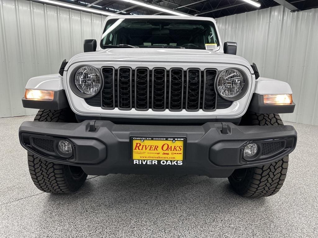 new 2025 Jeep Gladiator car, priced at $41,906