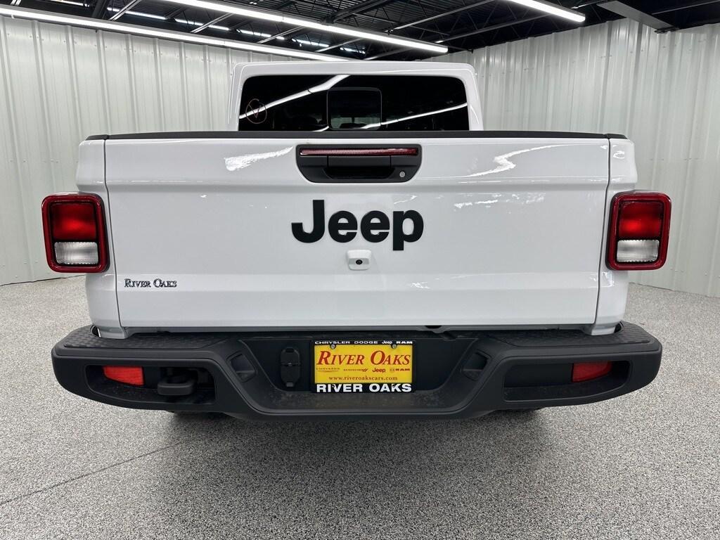 new 2025 Jeep Gladiator car, priced at $41,906