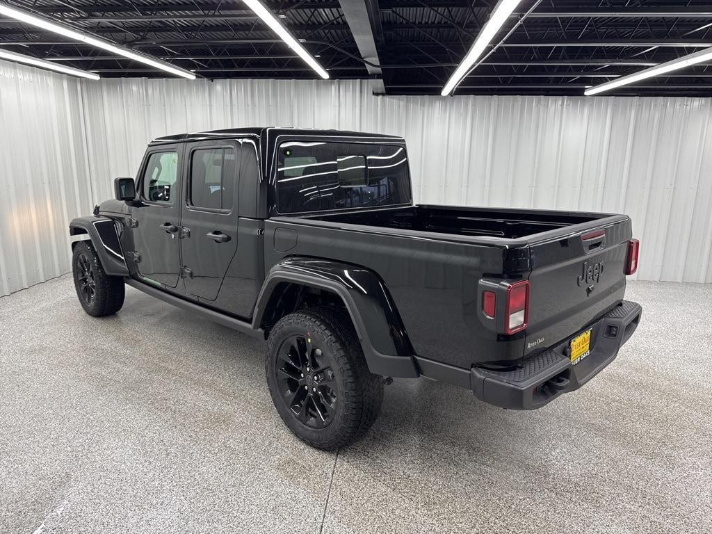 new 2025 Jeep Gladiator car, priced at $42,885