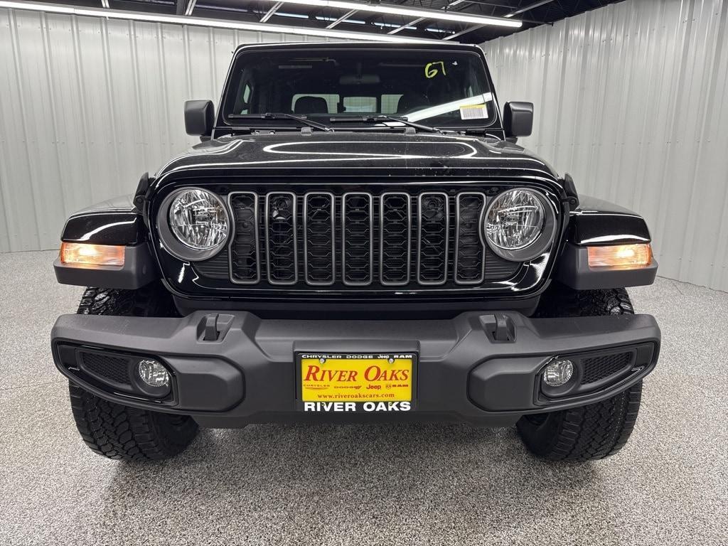 new 2025 Jeep Gladiator car, priced at $42,885