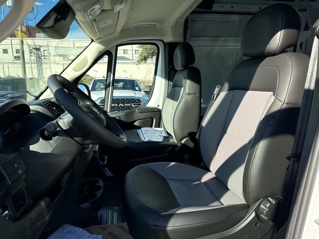 new 2025 Ram ProMaster 2500 car, priced at $46,155