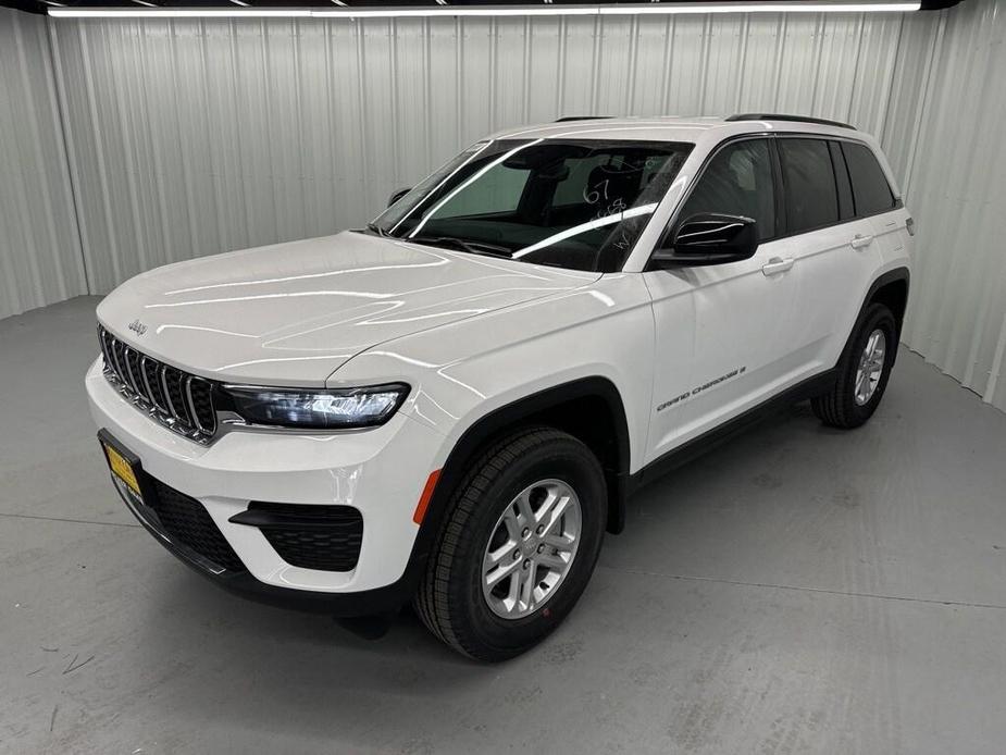 new 2024 Jeep Grand Cherokee car, priced at $35,496