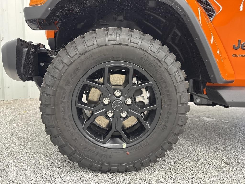 new 2025 Jeep Gladiator car, priced at $44,366