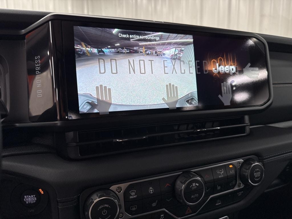 new 2025 Jeep Gladiator car, priced at $44,366
