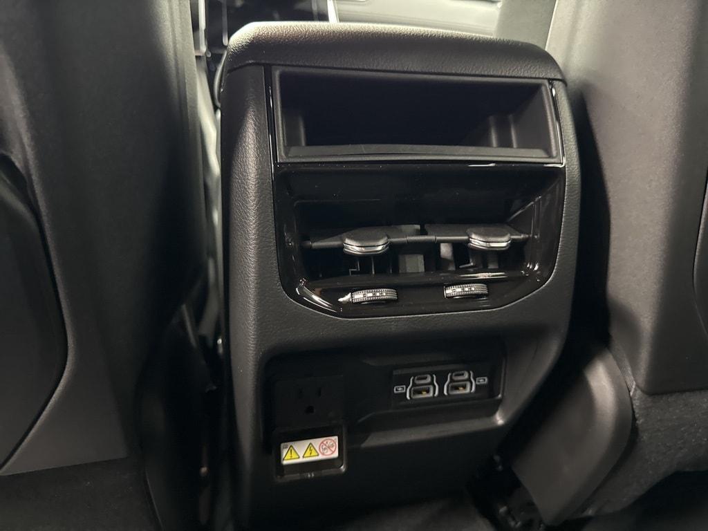 new 2025 Jeep Grand Cherokee car, priced at $33,509