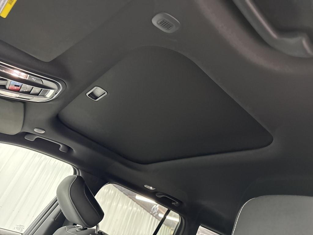 new 2025 Jeep Grand Cherokee car, priced at $33,509