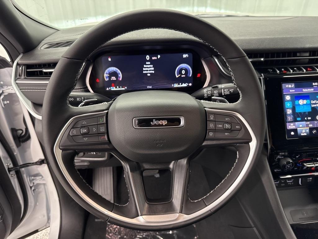 new 2025 Jeep Grand Cherokee car, priced at $33,509