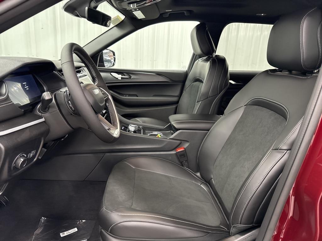 new 2025 Jeep Grand Cherokee L car, priced at $45,161