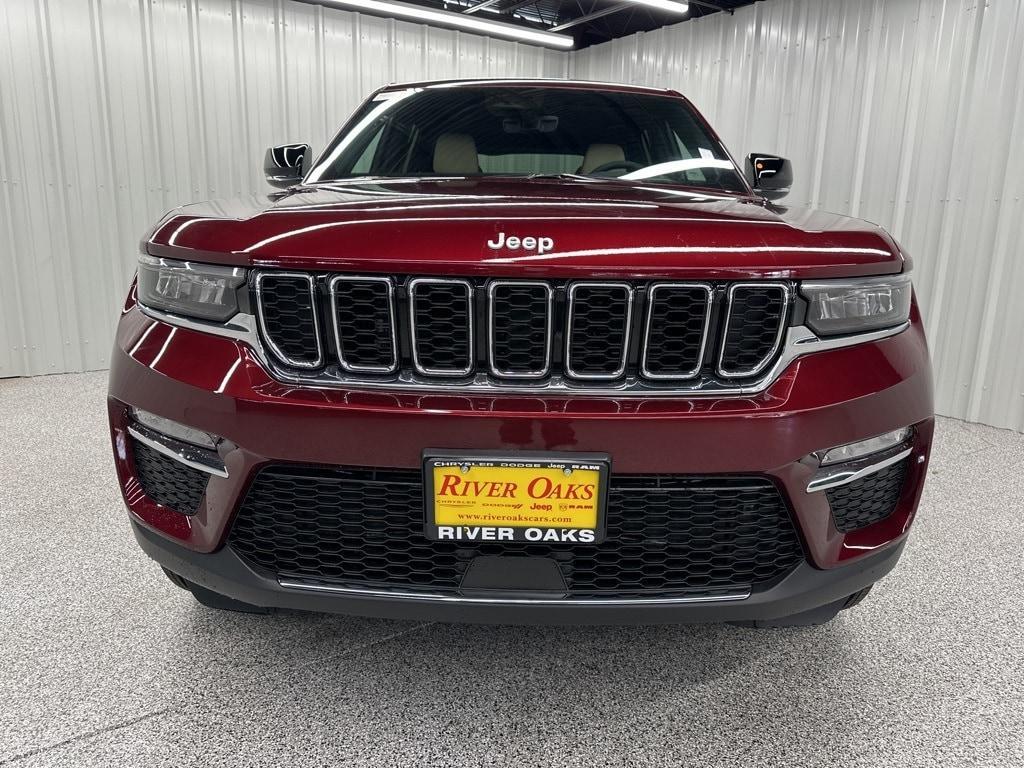 new 2025 Jeep Grand Cherokee car, priced at $46,682