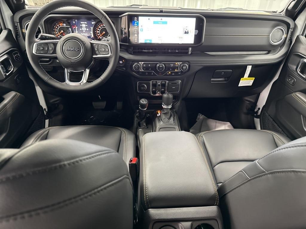 new 2025 Jeep Wrangler car, priced at $55,910