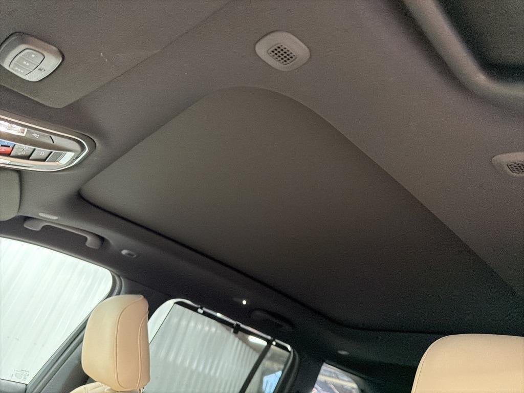 new 2025 Jeep Grand Cherokee car, priced at $47,988