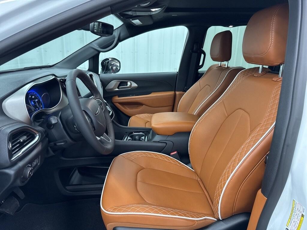 new 2025 Chrysler Pacifica car, priced at $53,225