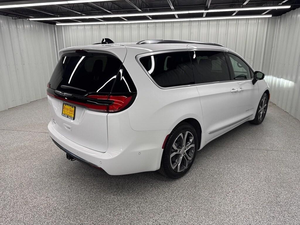 new 2025 Chrysler Pacifica car, priced at $53,225