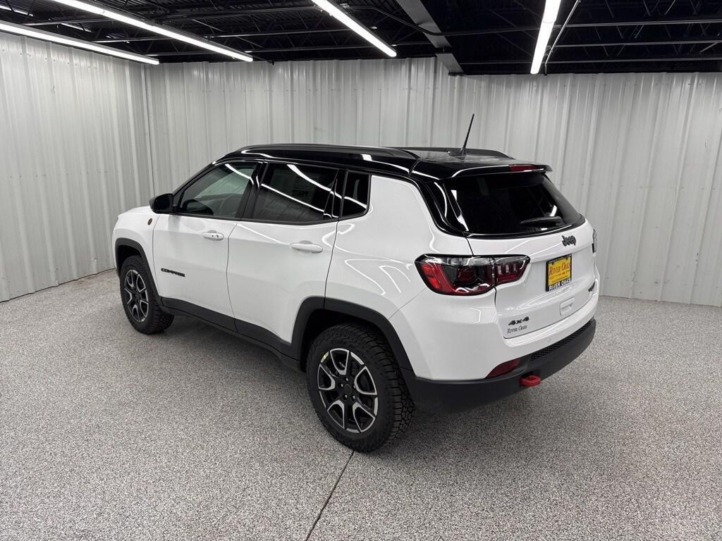 new 2025 Jeep Compass car, priced at $37,546