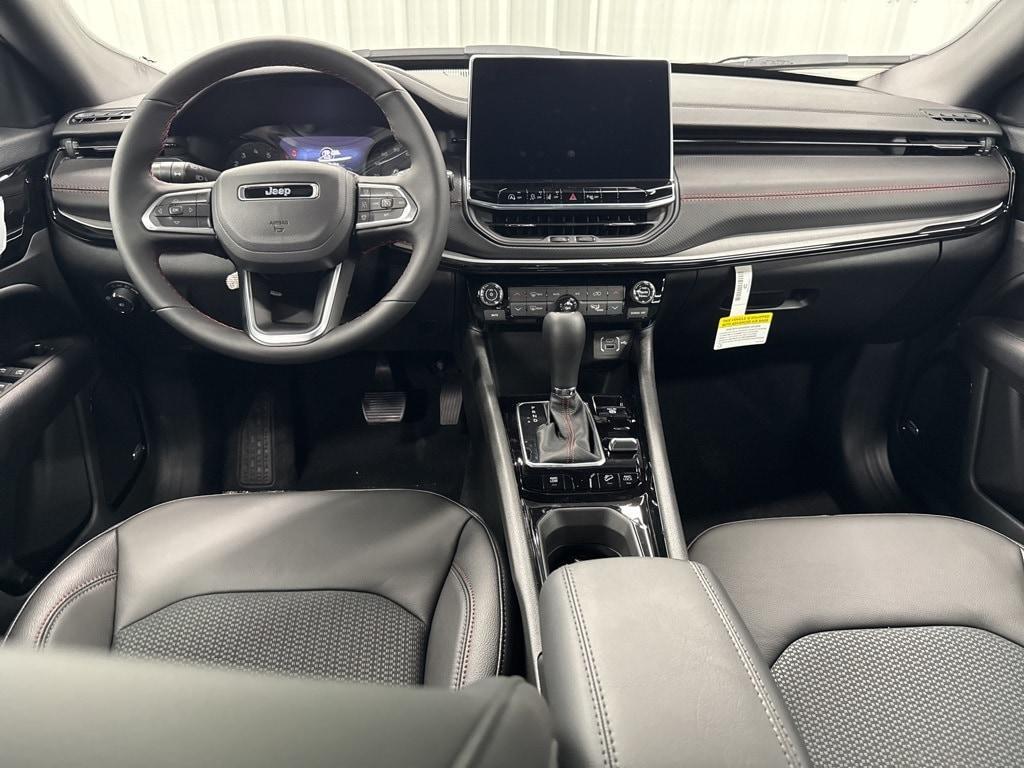 new 2025 Jeep Compass car, priced at $37,546