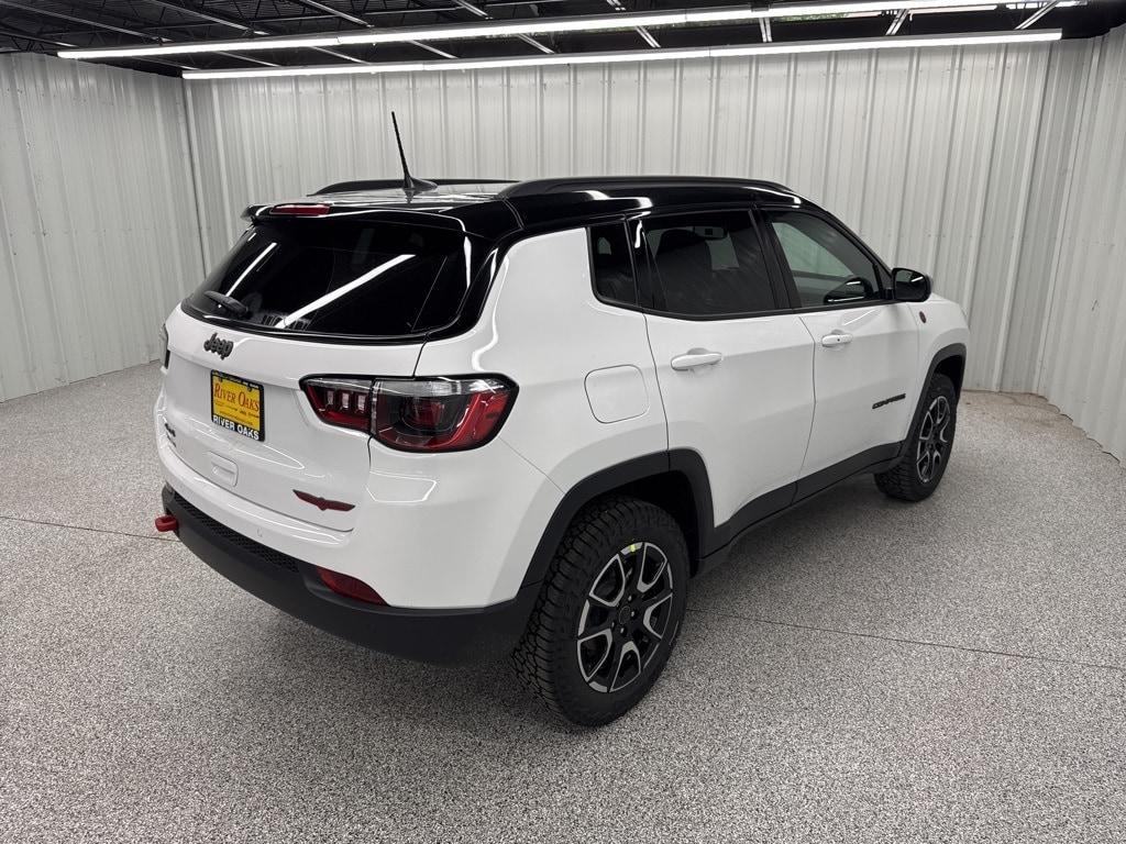 new 2025 Jeep Compass car, priced at $37,546