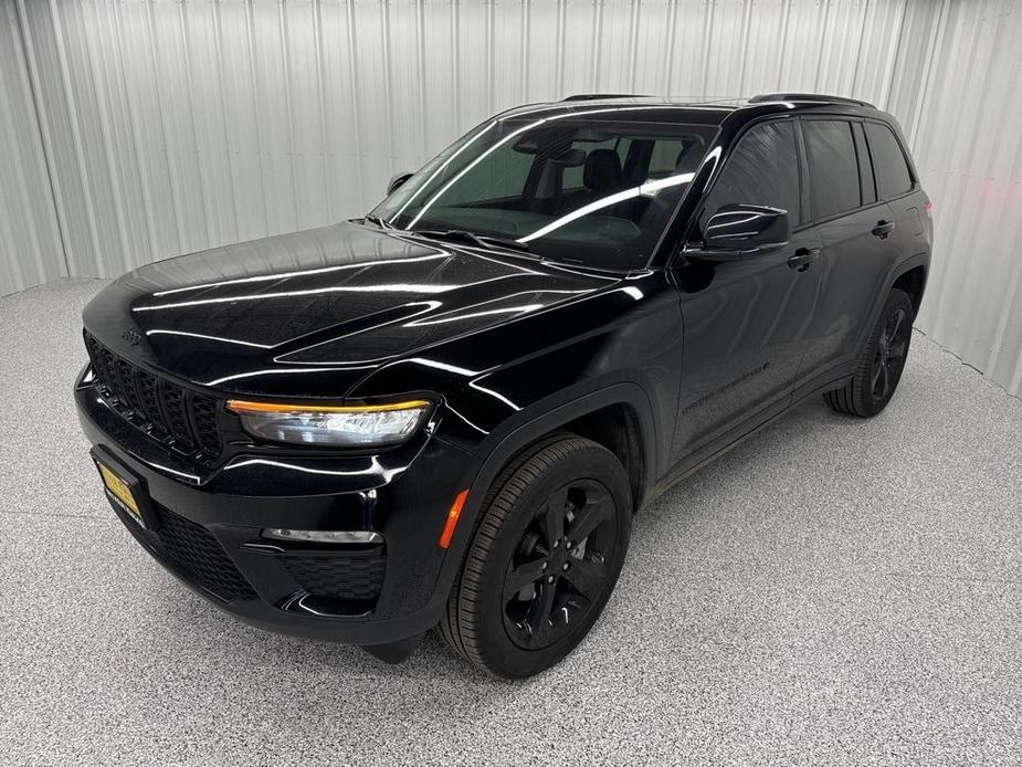 used 2024 Jeep Grand Cherokee car, priced at $37,549