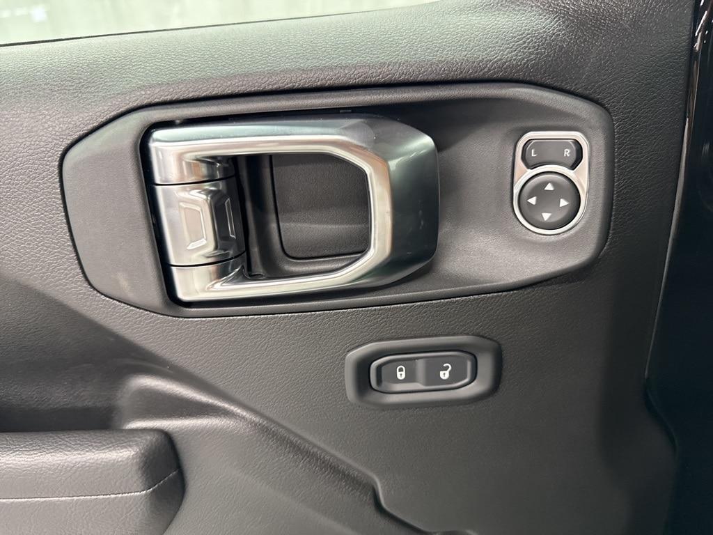 new 2025 Jeep Gladiator car, priced at $49,471