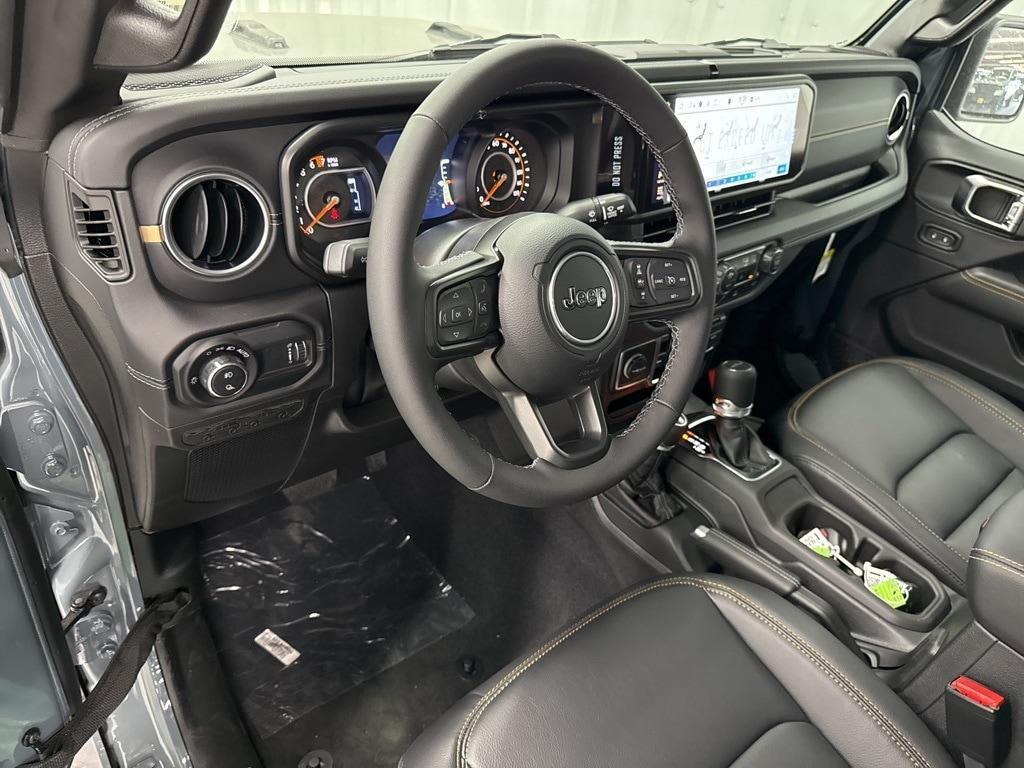 new 2025 Jeep Gladiator car, priced at $45,981