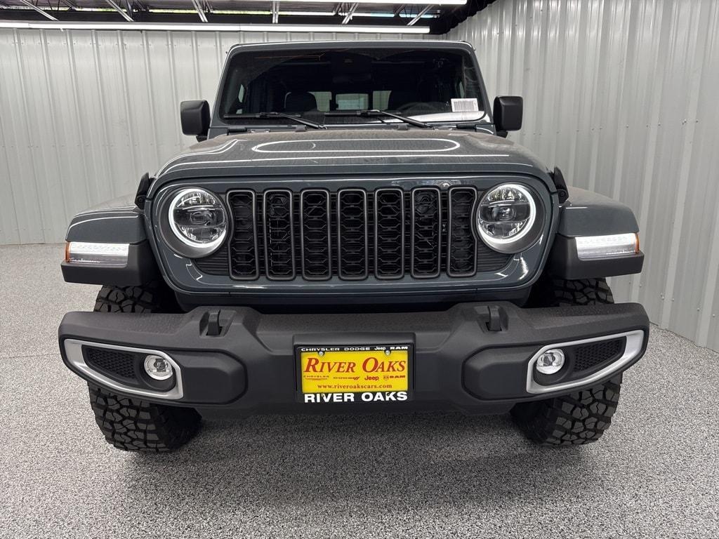 new 2025 Jeep Gladiator car, priced at $45,474