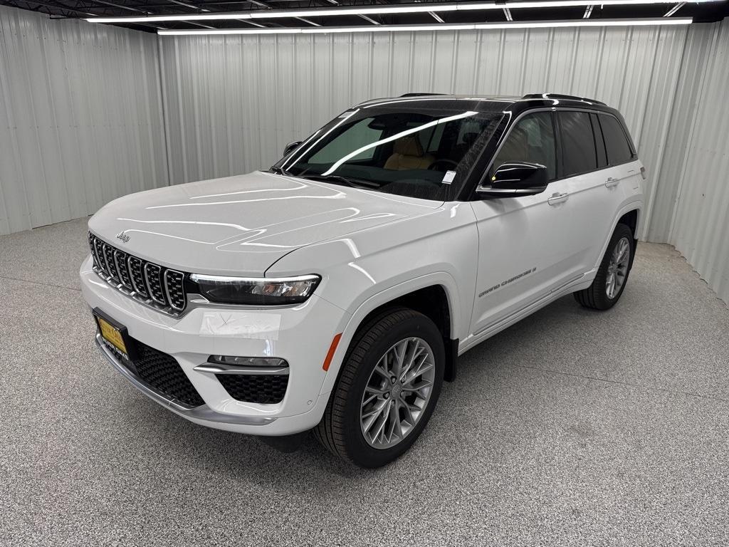 new 2025 Jeep Grand Cherokee car, priced at $56,967