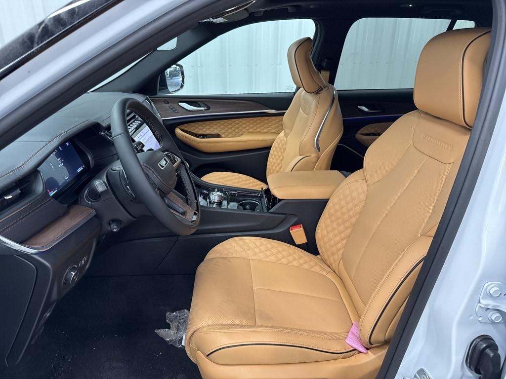 new 2025 Jeep Grand Cherokee car, priced at $56,967
