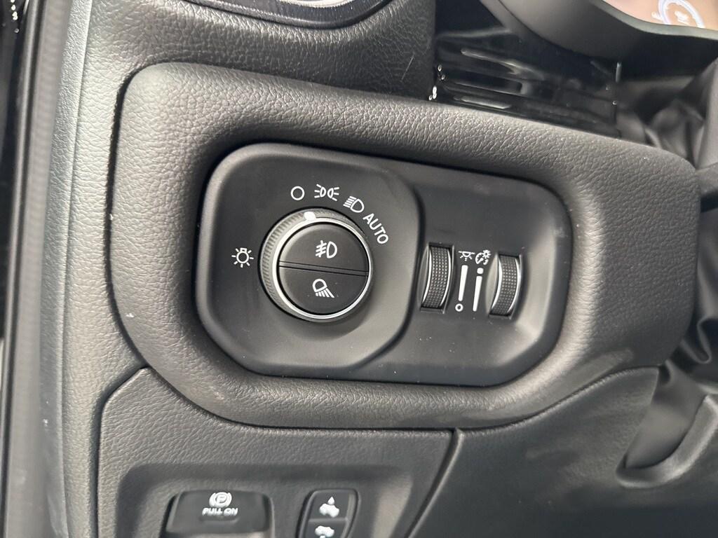 new 2025 Ram 1500 car, priced at $70,567