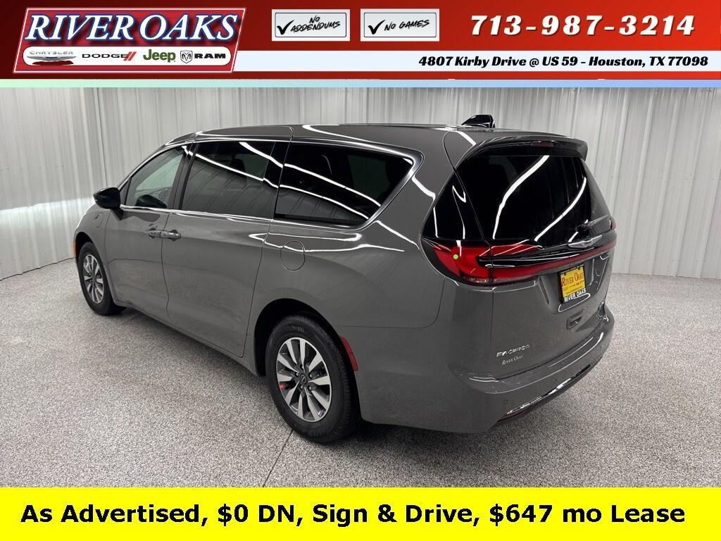 new 2025 Chrysler Pacifica Hybrid car, priced at $47,128