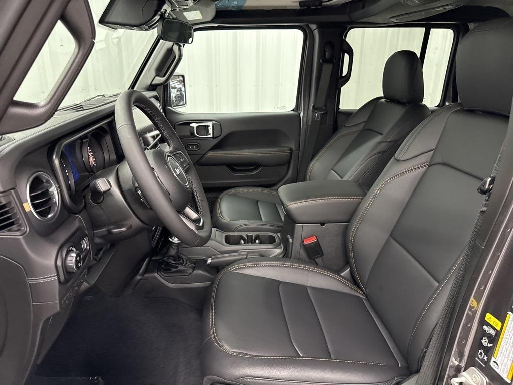new 2025 Jeep Gladiator car, priced at $44,499