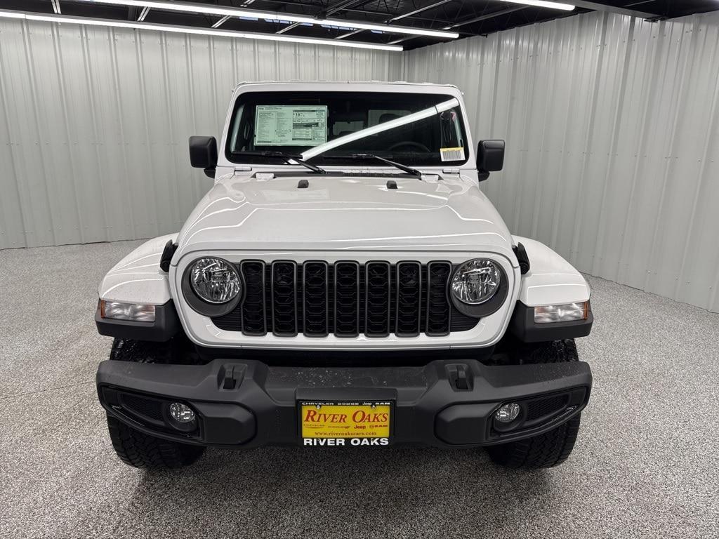 new 2025 Jeep Gladiator car, priced at $42,572