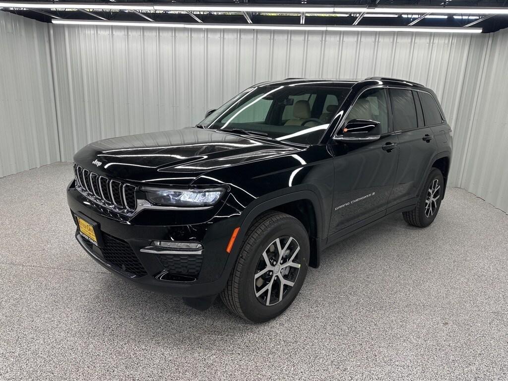 new 2025 Jeep Grand Cherokee car, priced at $49,315