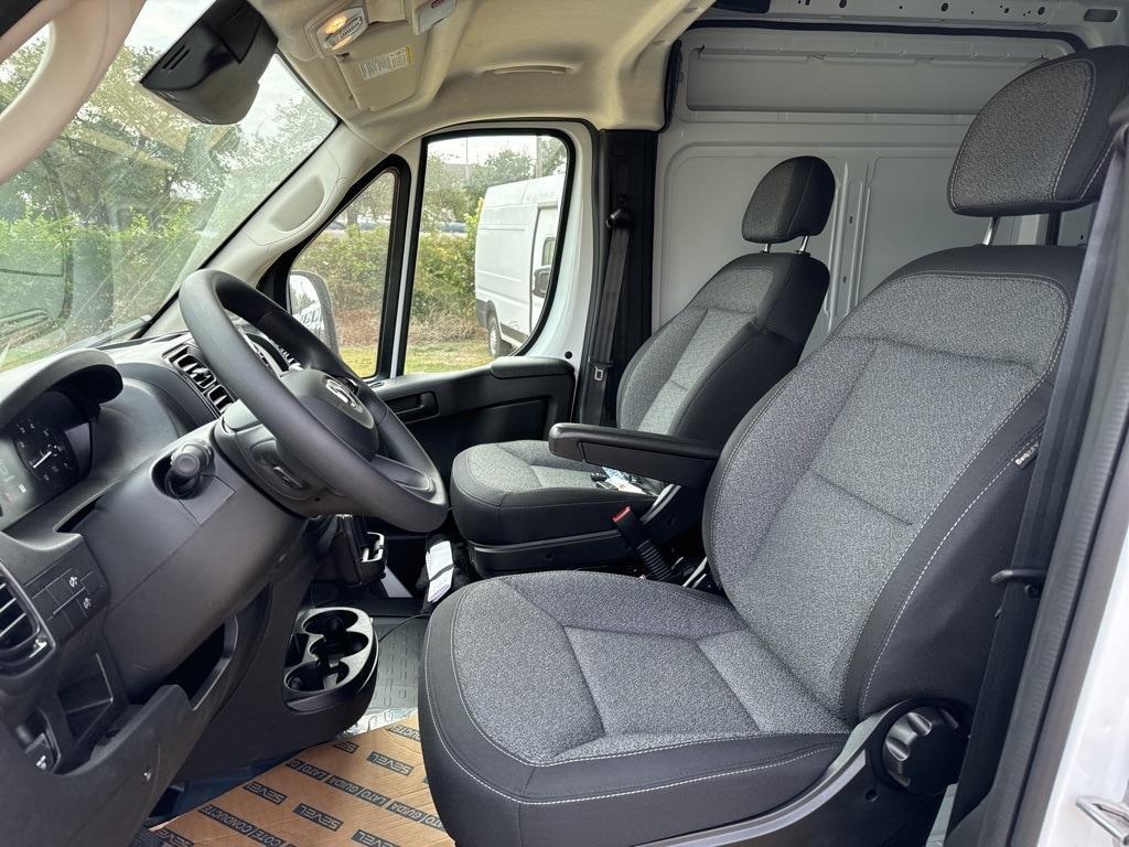 new 2025 Ram ProMaster 2500 car, priced at $46,150