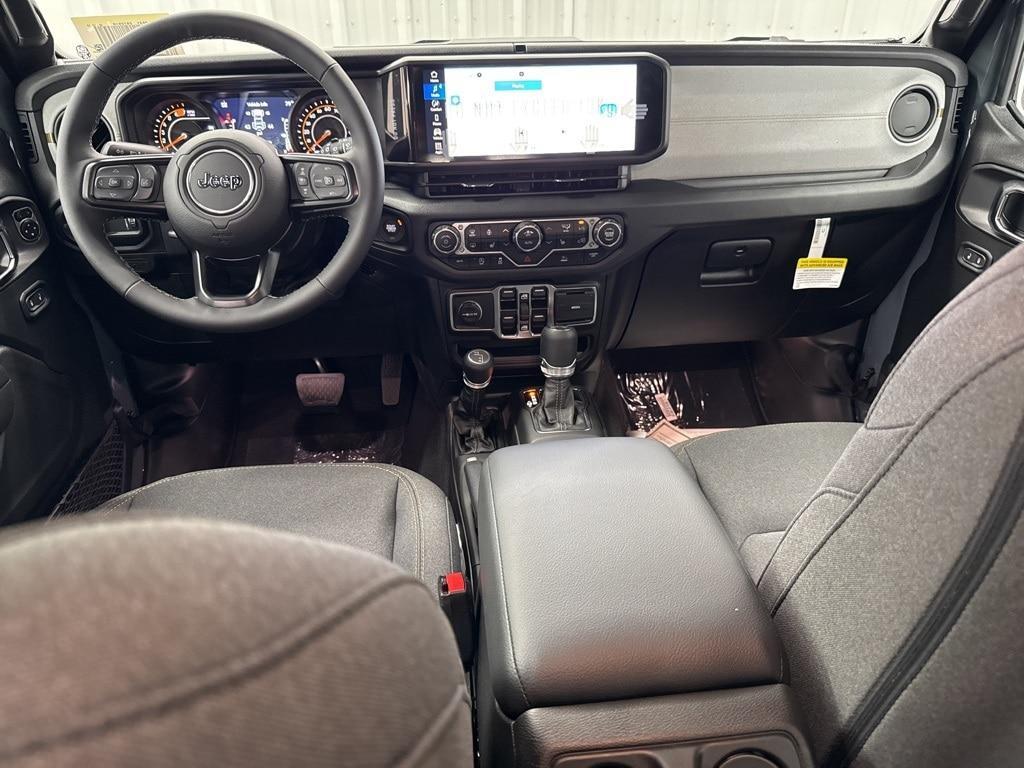 new 2025 Jeep Wrangler car, priced at $47,066