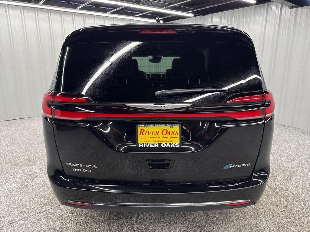 new 2025 Chrysler Pacifica Hybrid car, priced at $45,250