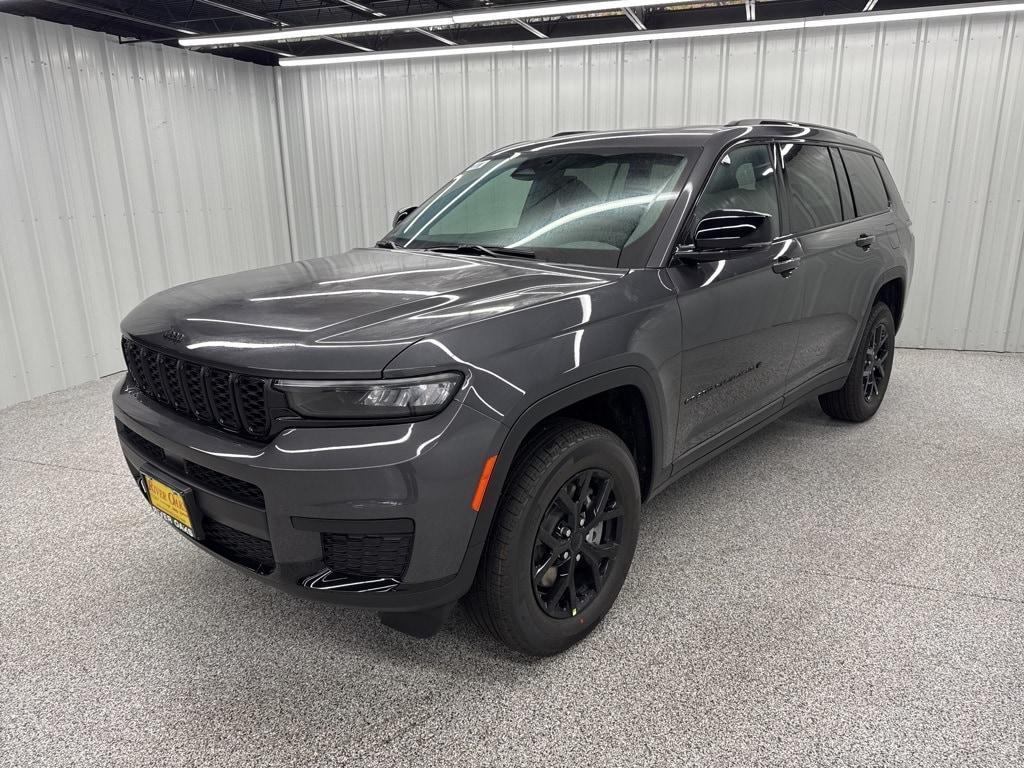 new 2025 Jeep Grand Cherokee L car, priced at $41,877