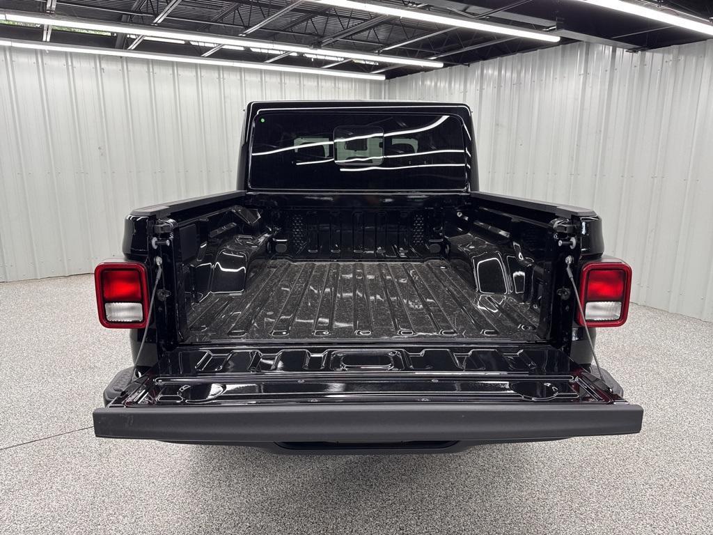 new 2025 Jeep Gladiator car, priced at $47,193