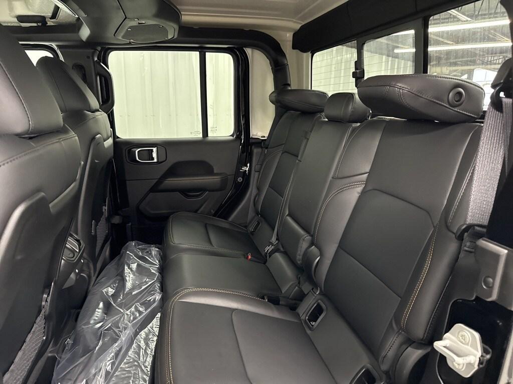 new 2025 Jeep Gladiator car, priced at $44,110