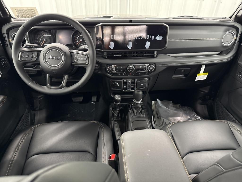 new 2025 Jeep Gladiator car, priced at $44,110