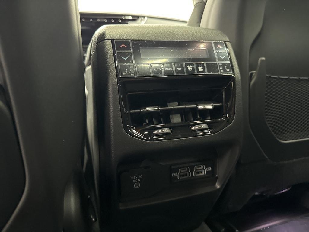new 2025 Jeep Grand Cherokee car, priced at $55,967